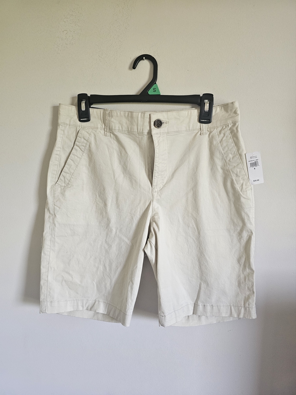 GAP Women's Cream Mid Rise Chino Bermuda Shorts